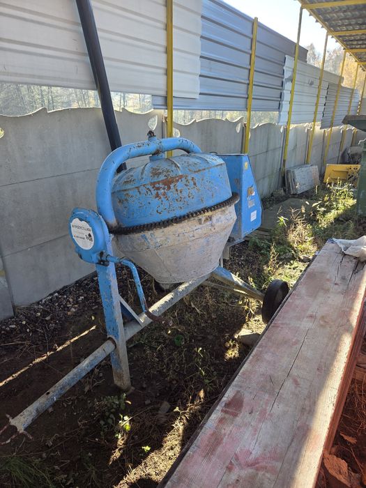 Betoniarka renomowanego producenta - niezniszczalna Agro-Wikt Bwa 200