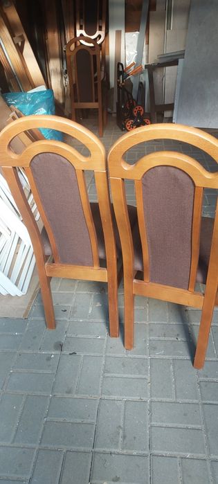 Stół i krzesła do jadalni,