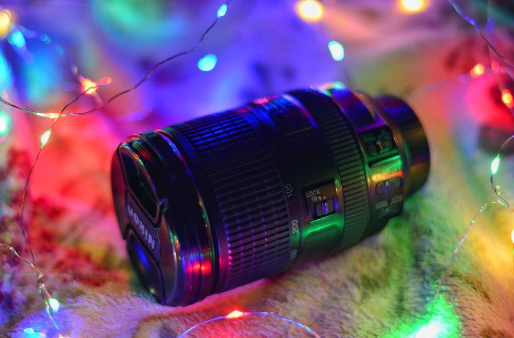 Об'єктивчик Nikon 18-300mm 3.5-5.6f