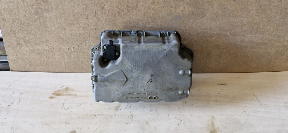 Tampa do carter Mercedes Sprinter (W906). OM651.955