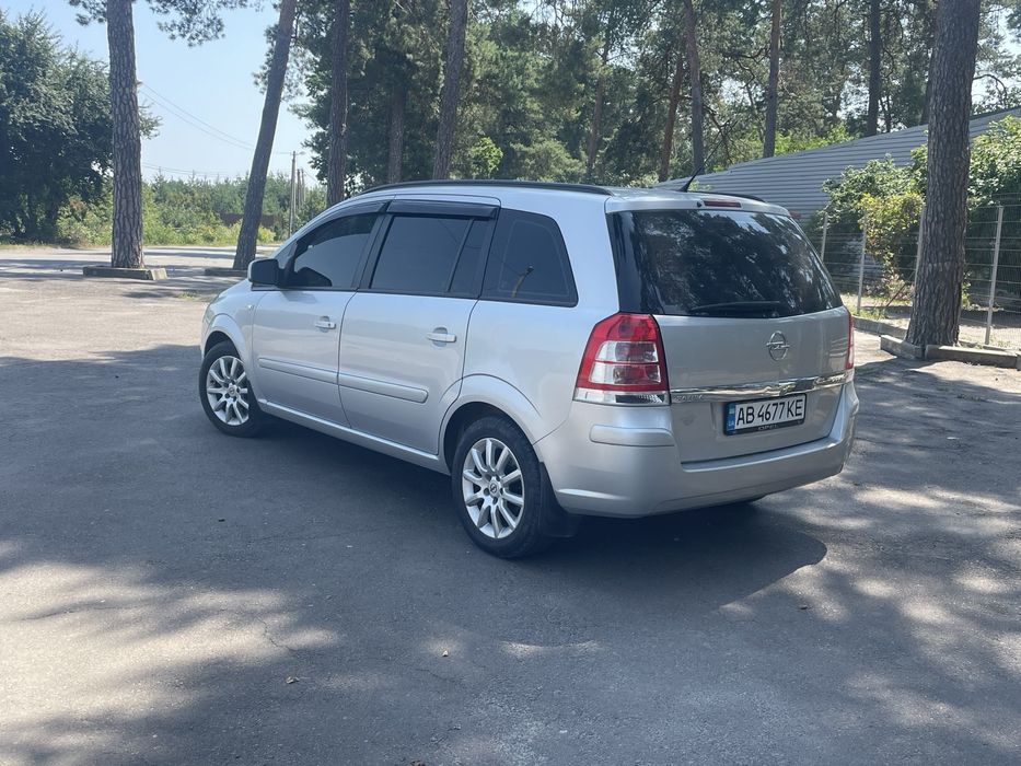 Опель Зефіра Б 2013 рік