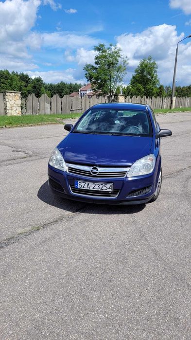 Opel Astra H Hatchback Essentia