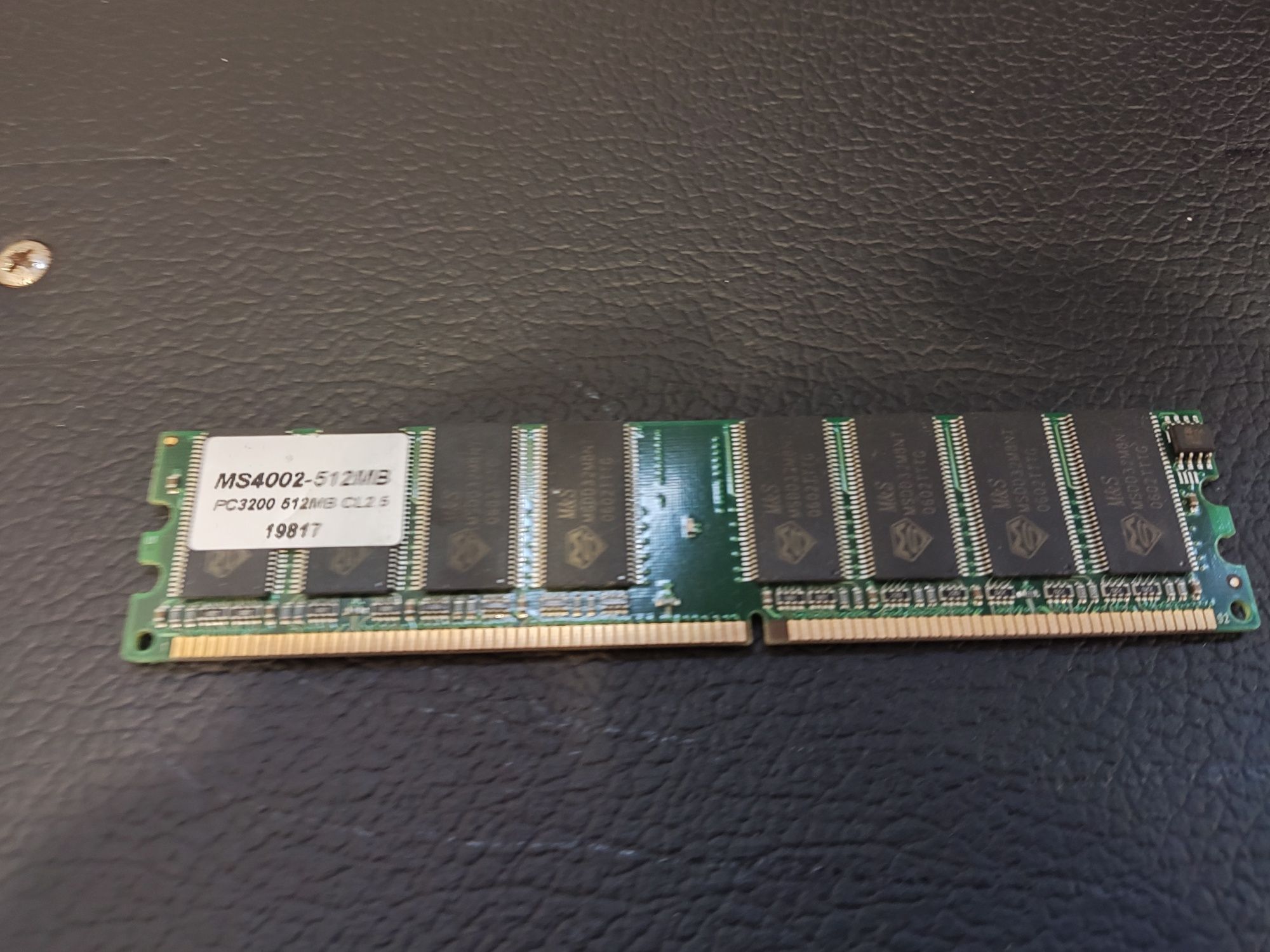 RAM 512 MB DDR-RAM 184-pin PC-3200U CL2.5