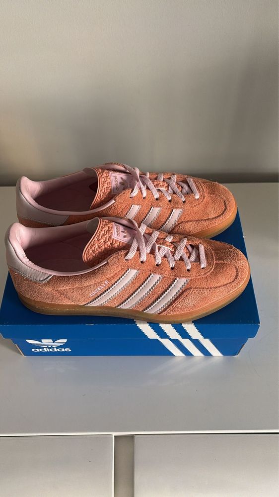 Sapatilha adidas gazelle