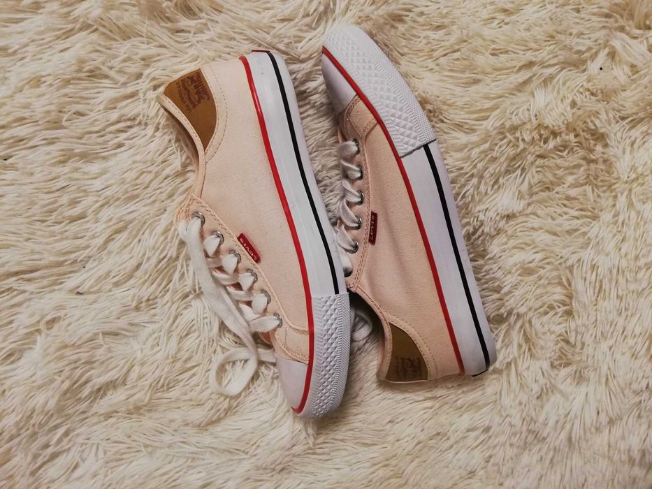 buty Levis rozmiar 37 trampki Levis 37 łososiowe