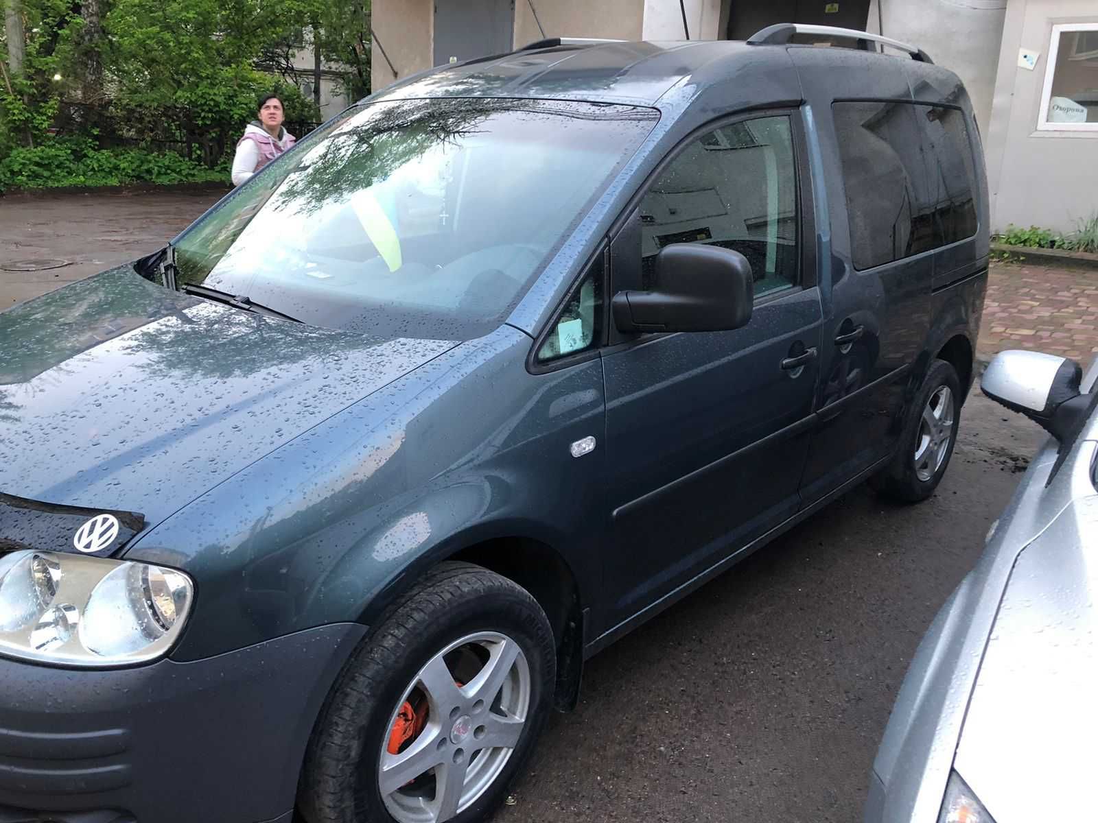 Volkswagen Caddy (2006), 244 тис км, Газ/Бенз, 1.6.