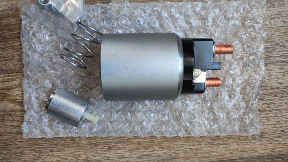 Cargo 235100 втягивающее реле стартера