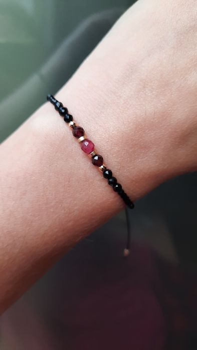 Bransoletka  czarny/różowy turmalinem, granat