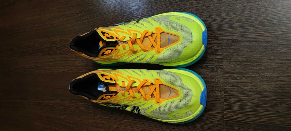 Кросівки  Hoka Tecton x 2.        Р 45 1/3   29см