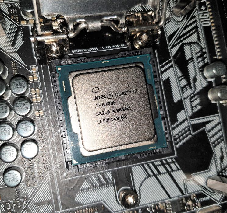 DELIDDED* Intel i7-6700K (4.0 Ghz) - Processador (CPU) - (13)