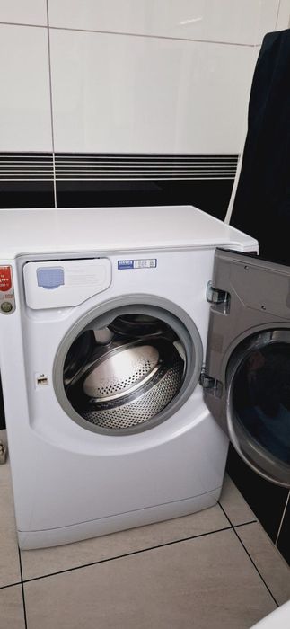 Пральна машина Hotpoint Ariston Italy