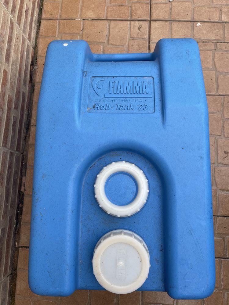 Depósito cinza água suja 23lt com rodas Fiamma