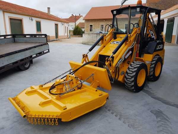Capinadeiras/Corta Matos Hidráulico/Reforçadas p/Mini Rectas e Bobcats