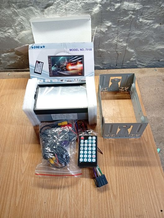 Автомагнітола нова