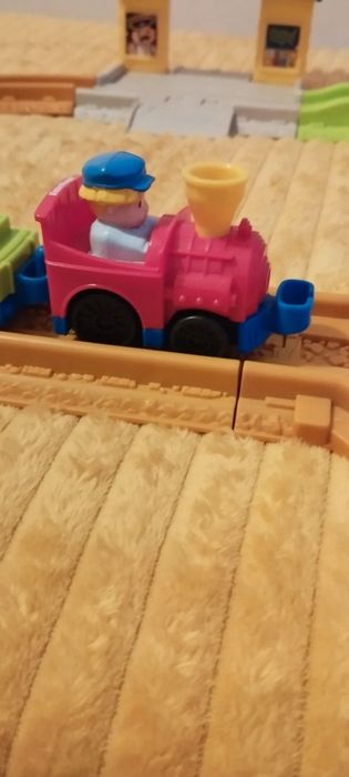 Kolejka Fisher Price pociąg Little people