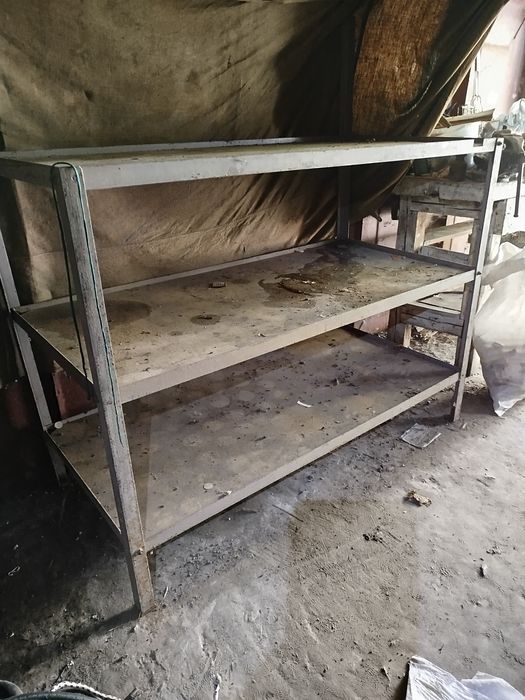 Продам стелажі само вивозом