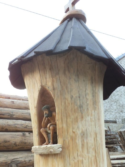 kaplica kapliczka kaplice kapliczki figura figurka drewniana drewniane