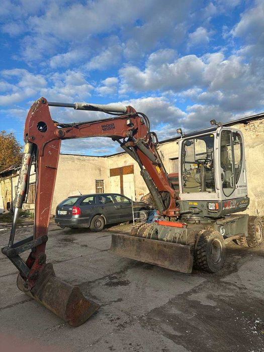 Продам  колісний екскаватора NEUSON 6503