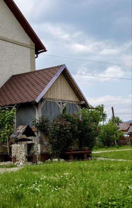 Будинок у Карпатах з банею та каміном "Перлина Прикарпаття"