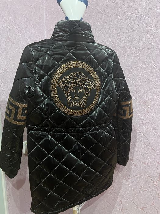 Осіннє пальто Versace c-m