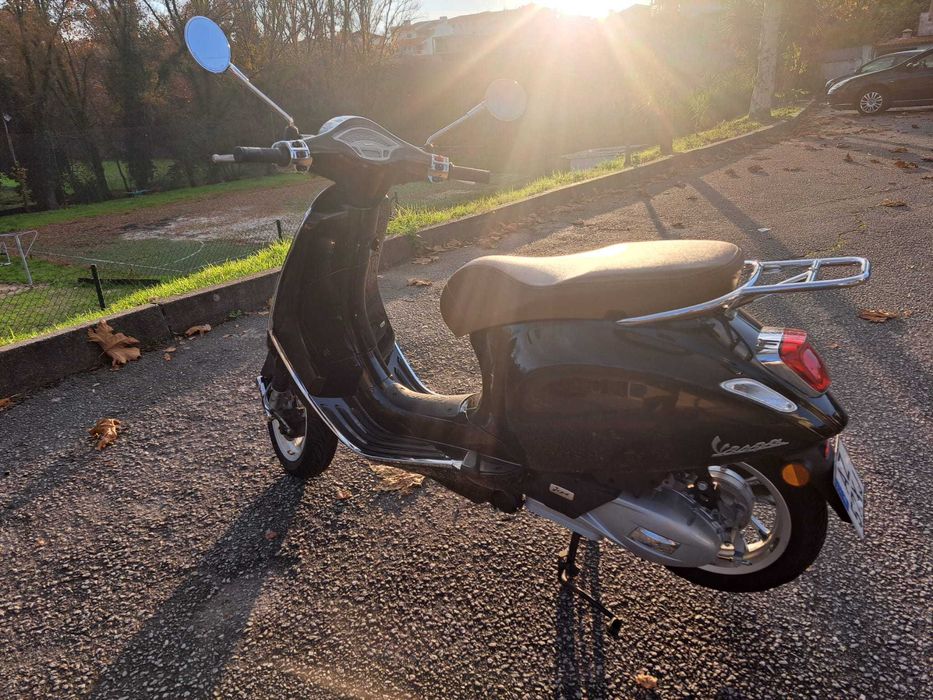 Moto Vespa 125 Primavera como nova
