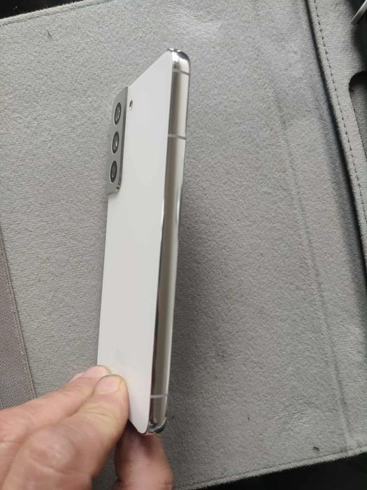 Samsung galaxy S22 8/256