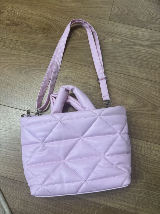 Рожева пухка сумочка