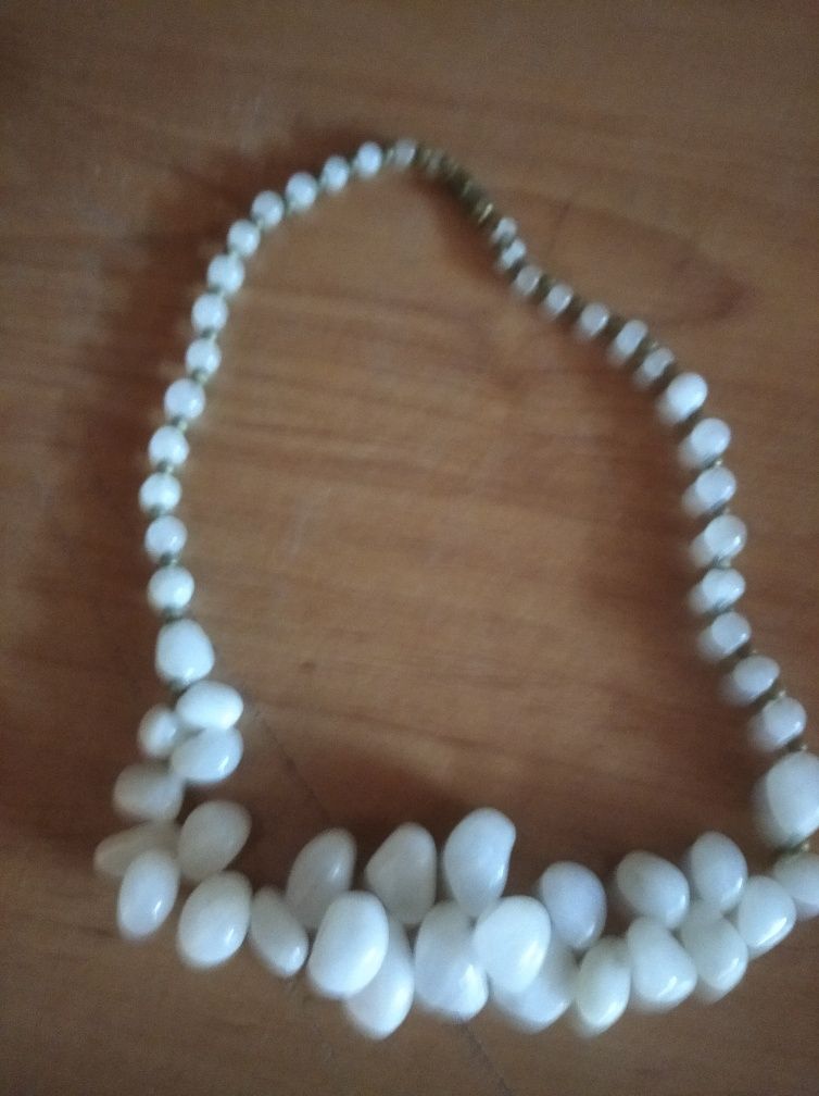 Korale koloru koralowego