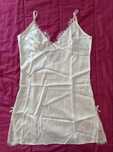 Conjunto camisa de dormir e robe marca Pronovias