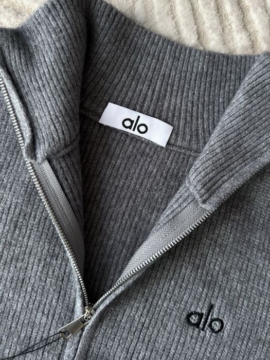 Жіноча трикотажна жилетка alo