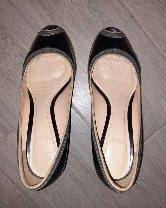 Туфлі Clarks шкіряні босоніжки черевики 6.5