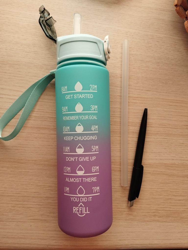 Butelka z rurką na wodę, bidon z ustnikiem, motywacyjna butelka,750 ml