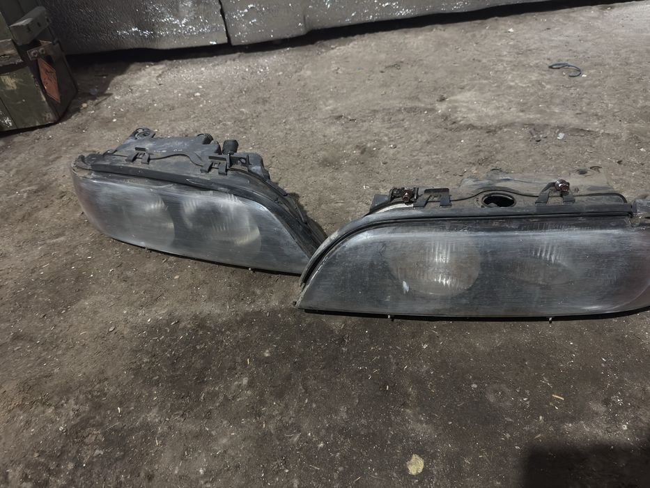 Продам фари е39 передні