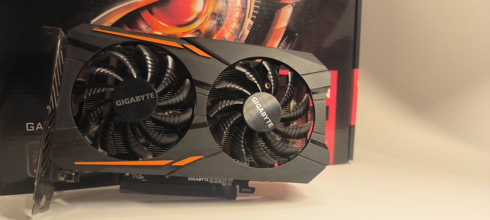 Gigabyte RX560 4gb