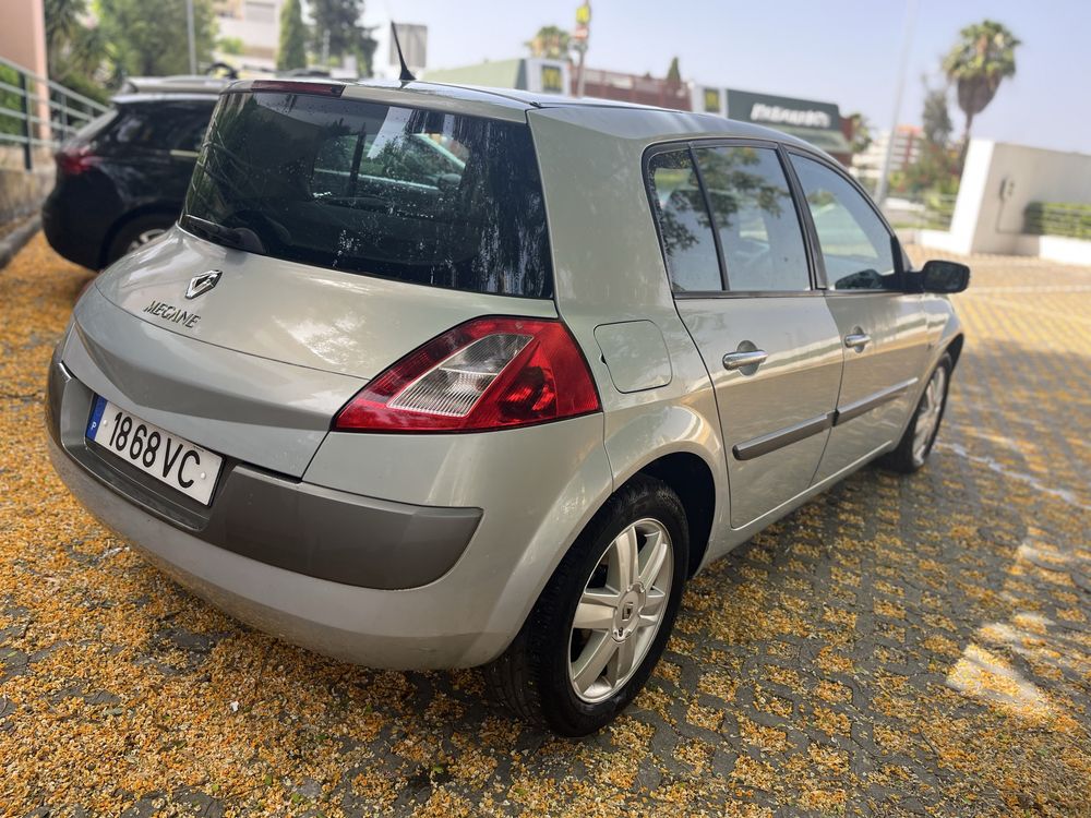 Renault Megane 1.5DCI 5 portas Gasoleo Ar condicionado