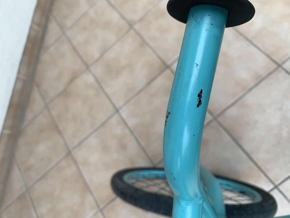 Jasnoniebieski młodzieżowy BMX 20,5