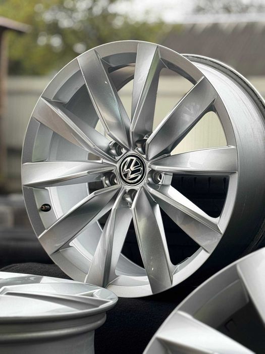 Оригінальні легкосплавні диски Volkswagen Chennai 5x112 8Jx19H2 ET4O