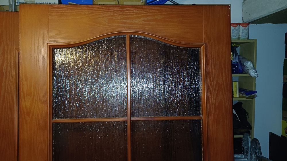 Solidne drewniane drzwi do salonu 90cm prawe