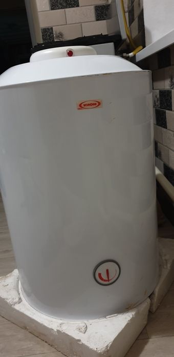 Водонагрівач (бойлер на 80л)
