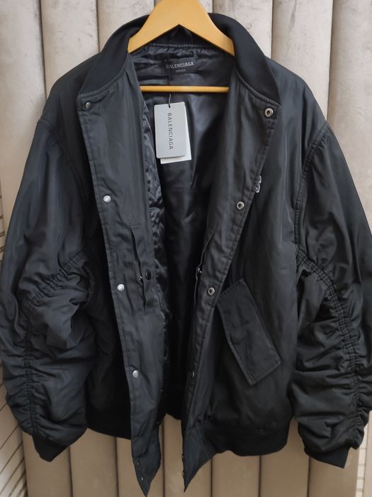 Бомбер Balelnciaga
