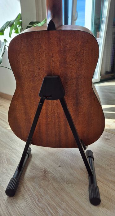 Guitarra acústica Yamaha Fg800m