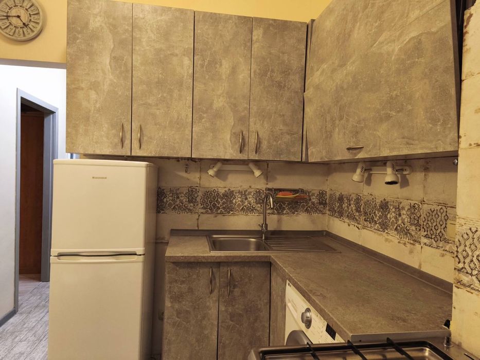 Пимоненко 20. Лукьяновка. Поділ. м Лукьяновка -20хв