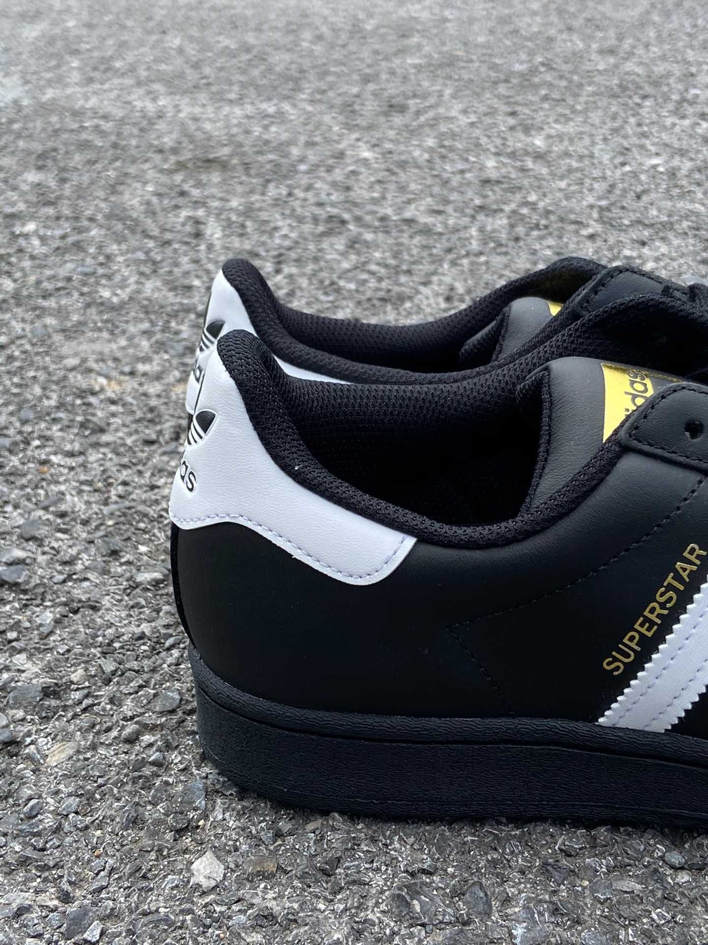 adidasSuperstarCoreBlackCloudWhiteGold r.38