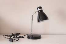 Czarnosrebrna elegancka lampka Canlux Zara HR40