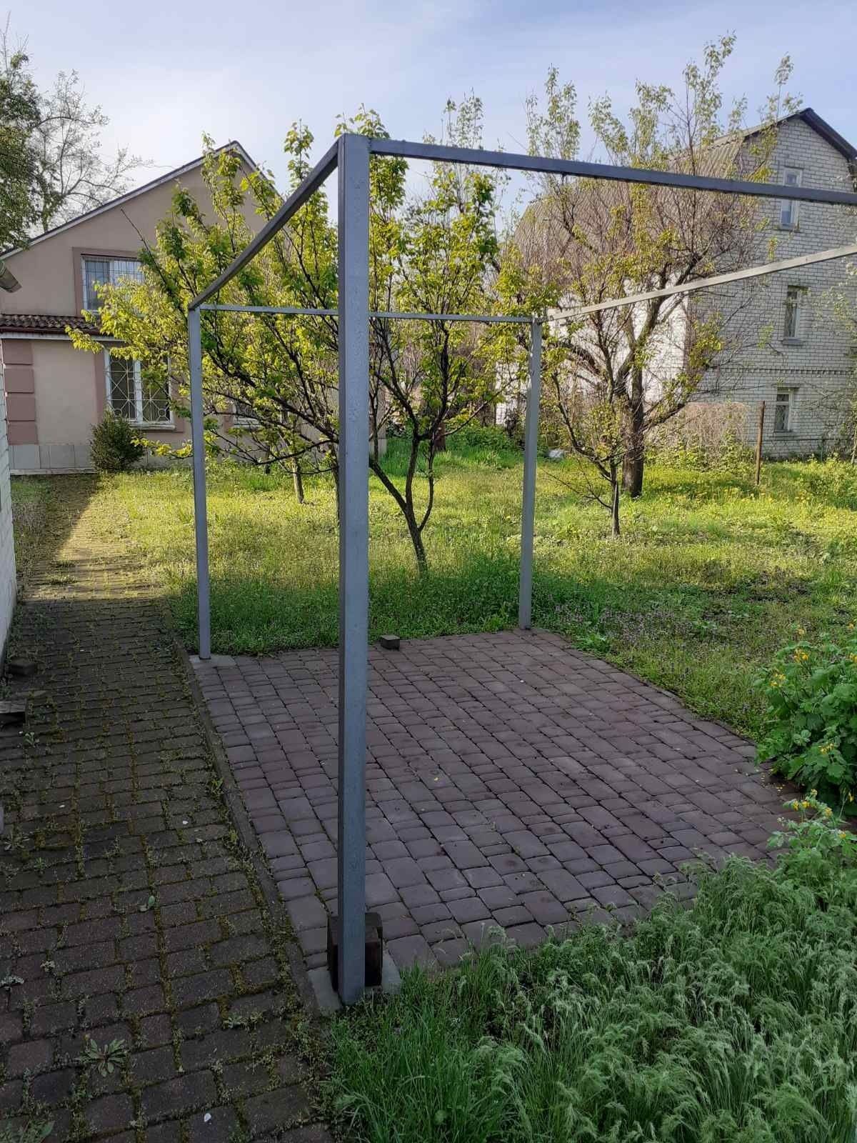 Дача біля озера. 3 км до метро Славутич. Осокорки.