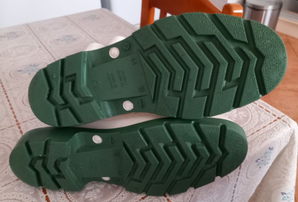 BOTAS BORRACHA IMPERMEÁVEIS N°44. Obras,Pesca,Casa,Jardim,Quarto,etc.