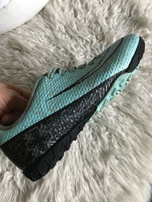 Сороконіжки для футболу Demax, 34 розмір