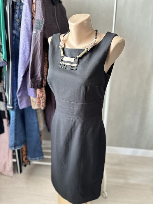 Офисное платье HM, размер 38