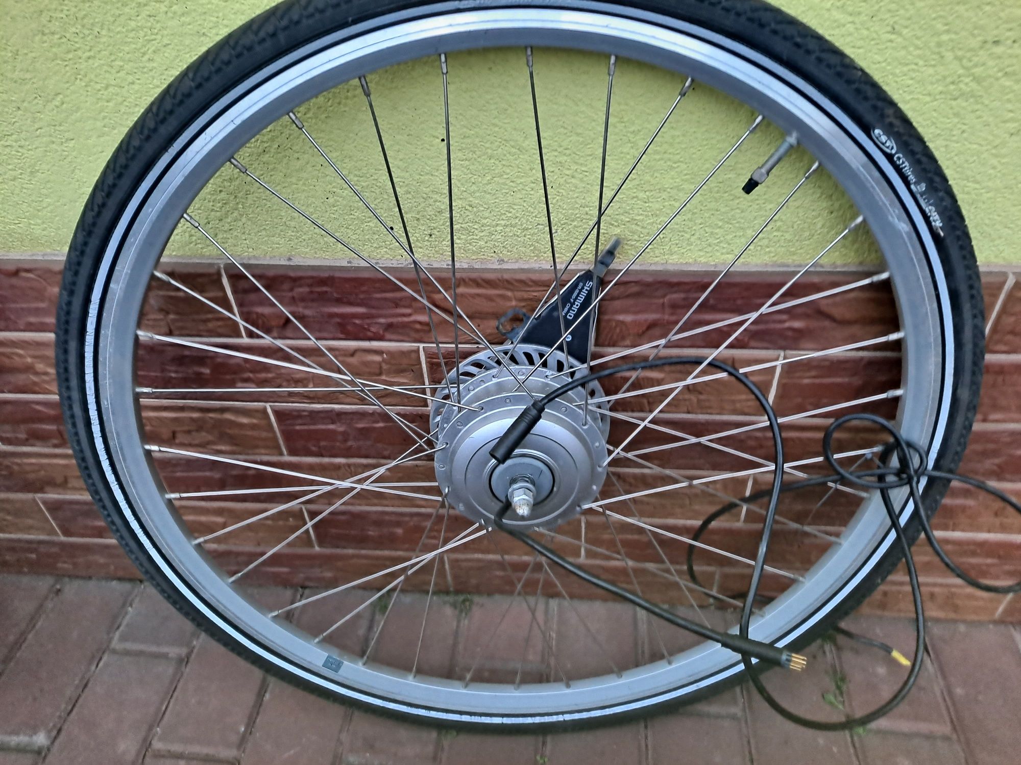 Kolo z silnikiem do roweru elektrycznego