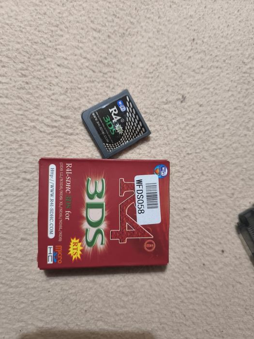 Nintendo 2DS XL  Pokémon Edition usada em bom estado + acessórios